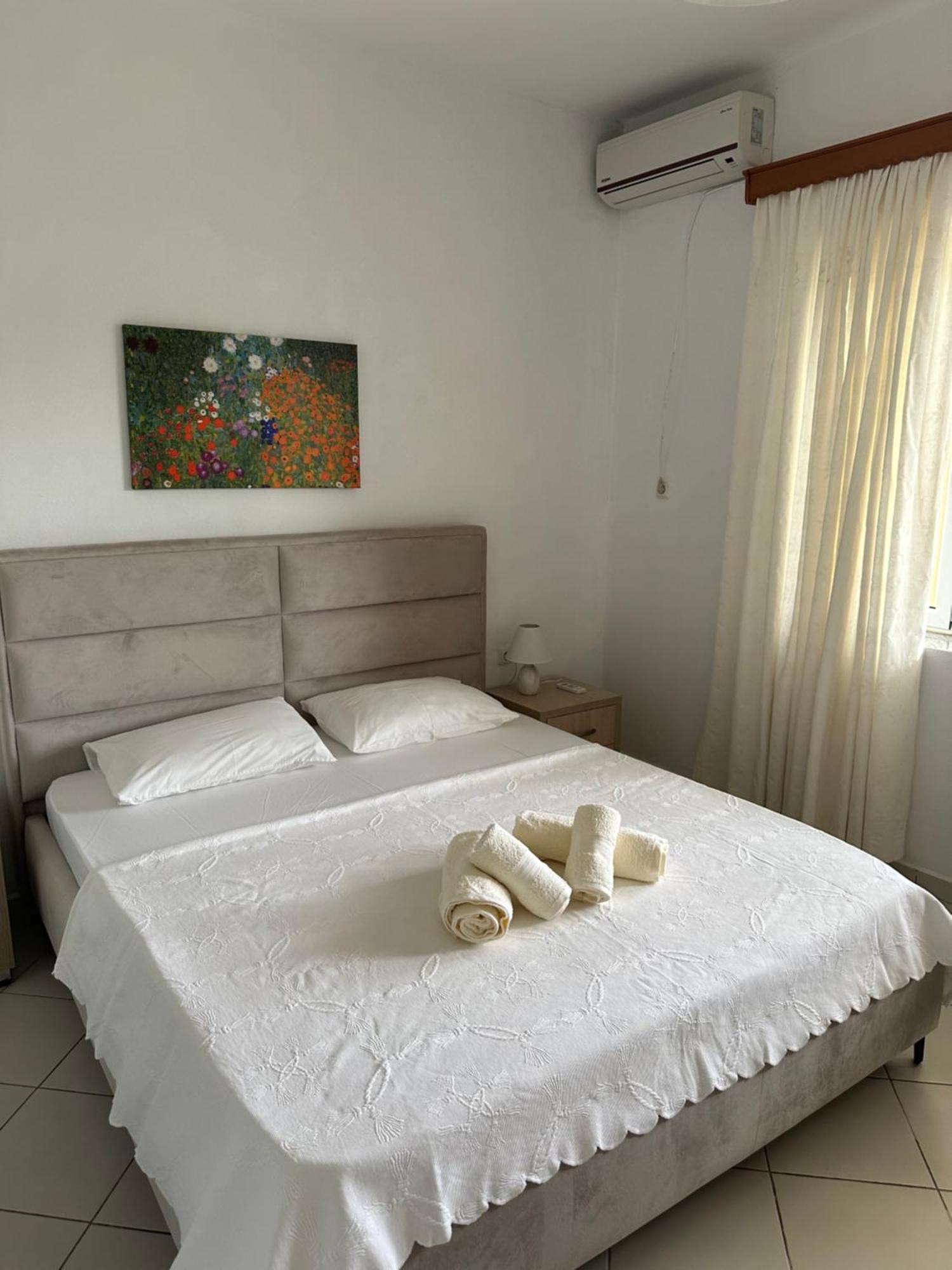 Vila Rapo Himare Exterior foto